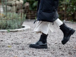 Alina Chelsea boots — Black
