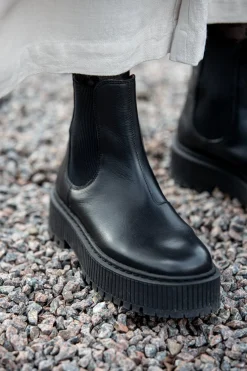 Alina Chelsea boots — Black
