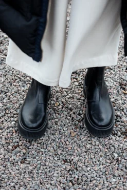 Alina Chelsea boots — Black