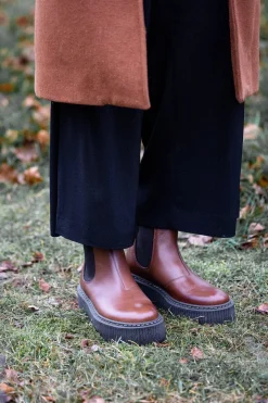 Alina Chelsea boots — Brown