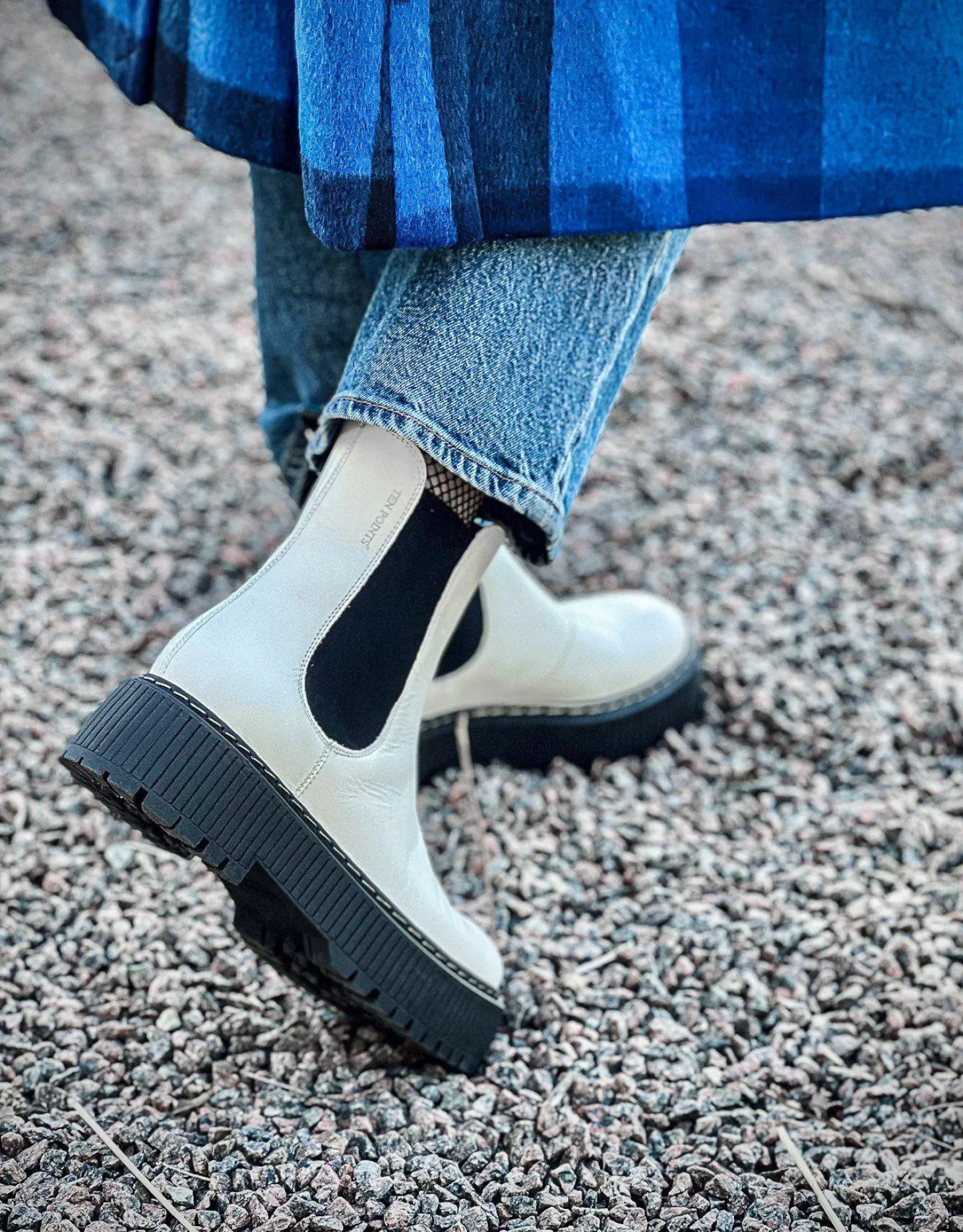 Alina Chelsea boots — Vanilla