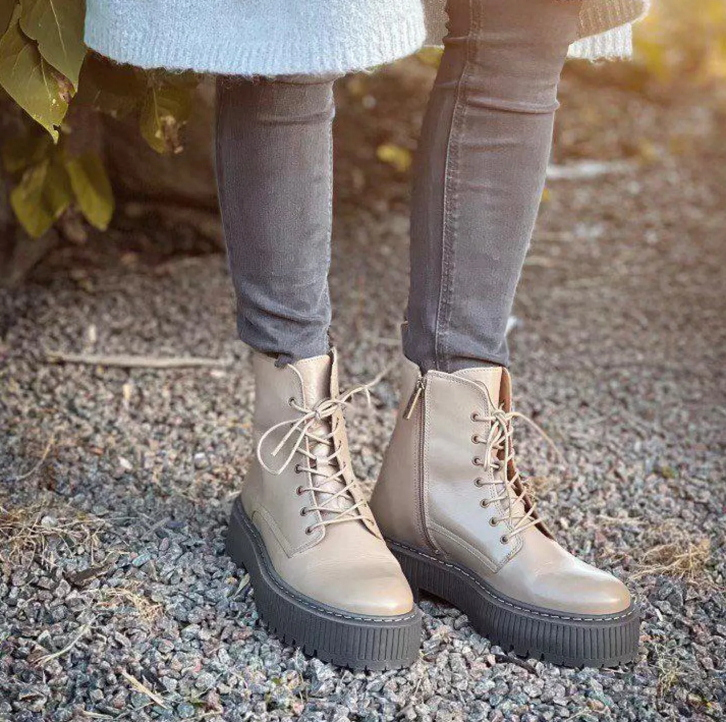 Alina Laced boots — Taupe