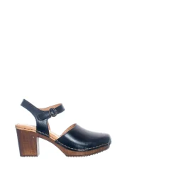 Amelia Clogs — Black