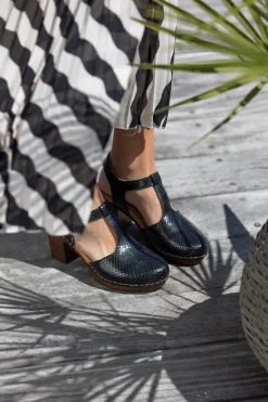 Amelia Clogs — Black