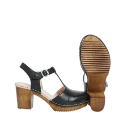 Amelia Clogs — Black