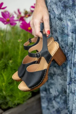 Amelia Clogs — Black
