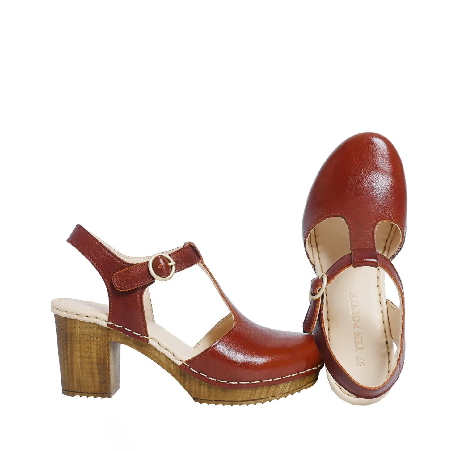 Amelia Clogs — Nutbrown