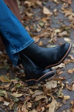 Astrid Ankle boots — Black