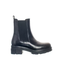 Cecilia Chelsea boots — Black