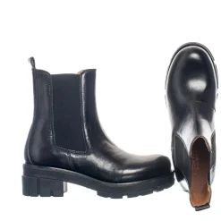 Cecilia Chelsea boots — Black