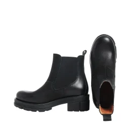 Cecilia Chelsea boots — Black