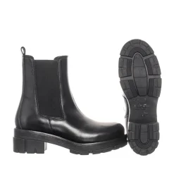 Cecilia Chelsea boots — Black