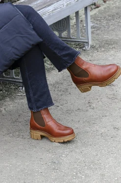 Cecilia Chelsea boots — Nutbrown
