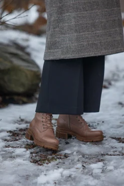 Cecilia Laced boots — Taupe