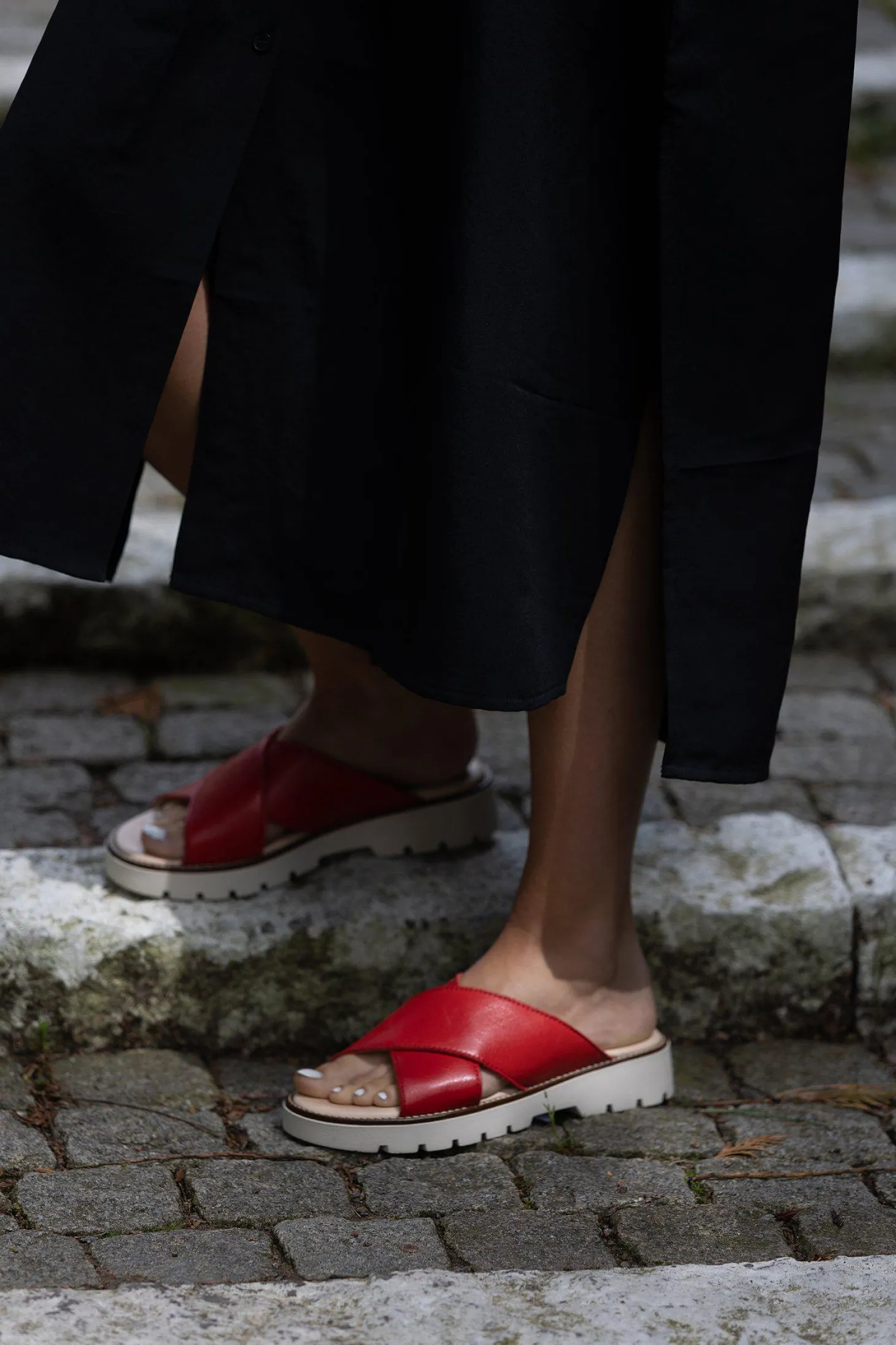 Ellen Slip-in — Red
