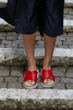 Ellen Slip-in — Red