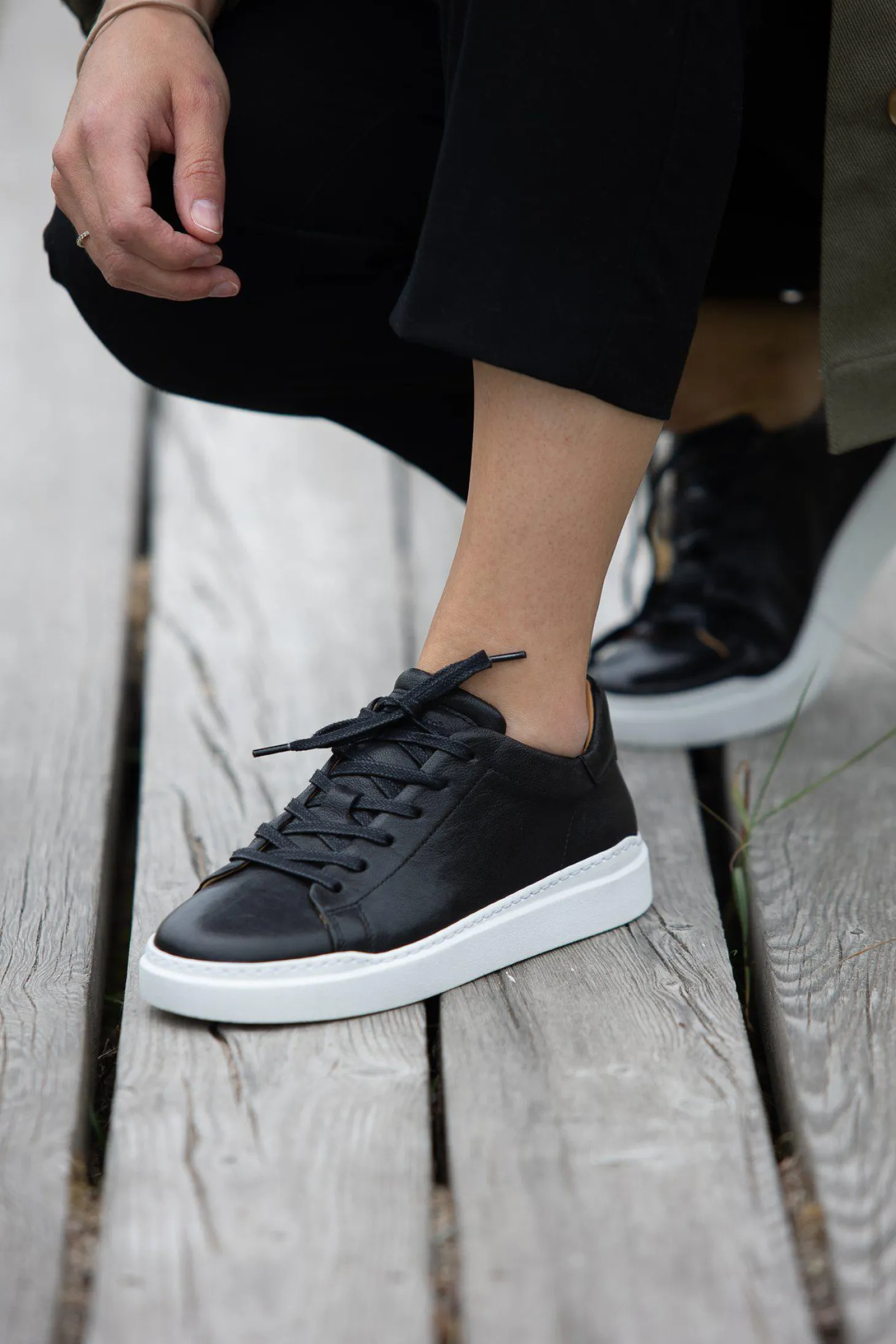 Isolde Sneakers — Black