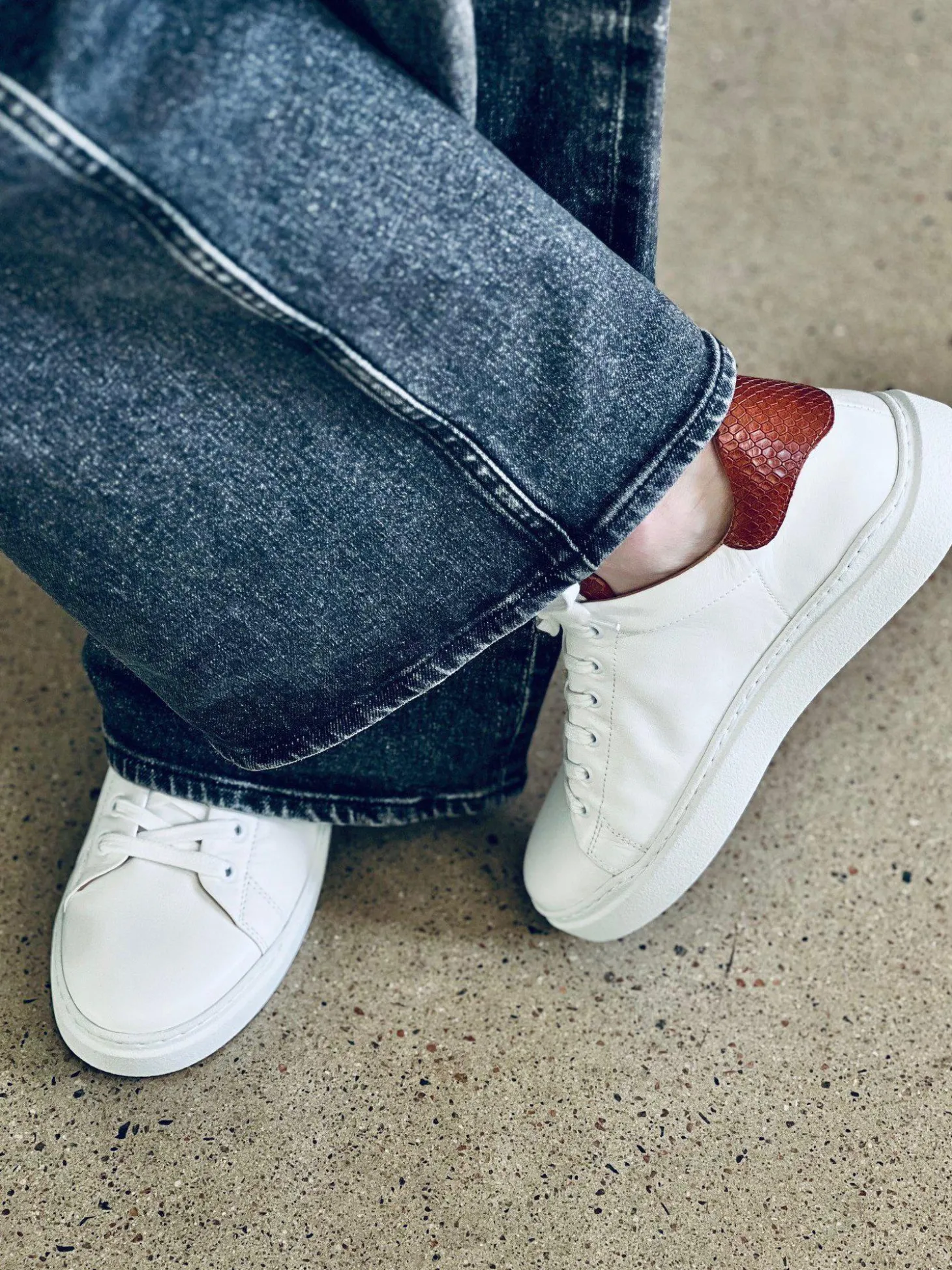 Isolde Sneakers — White/Cognac
