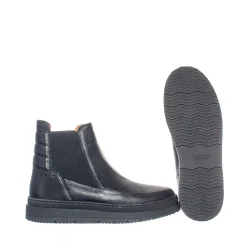 Larina Chelsea boots — Black