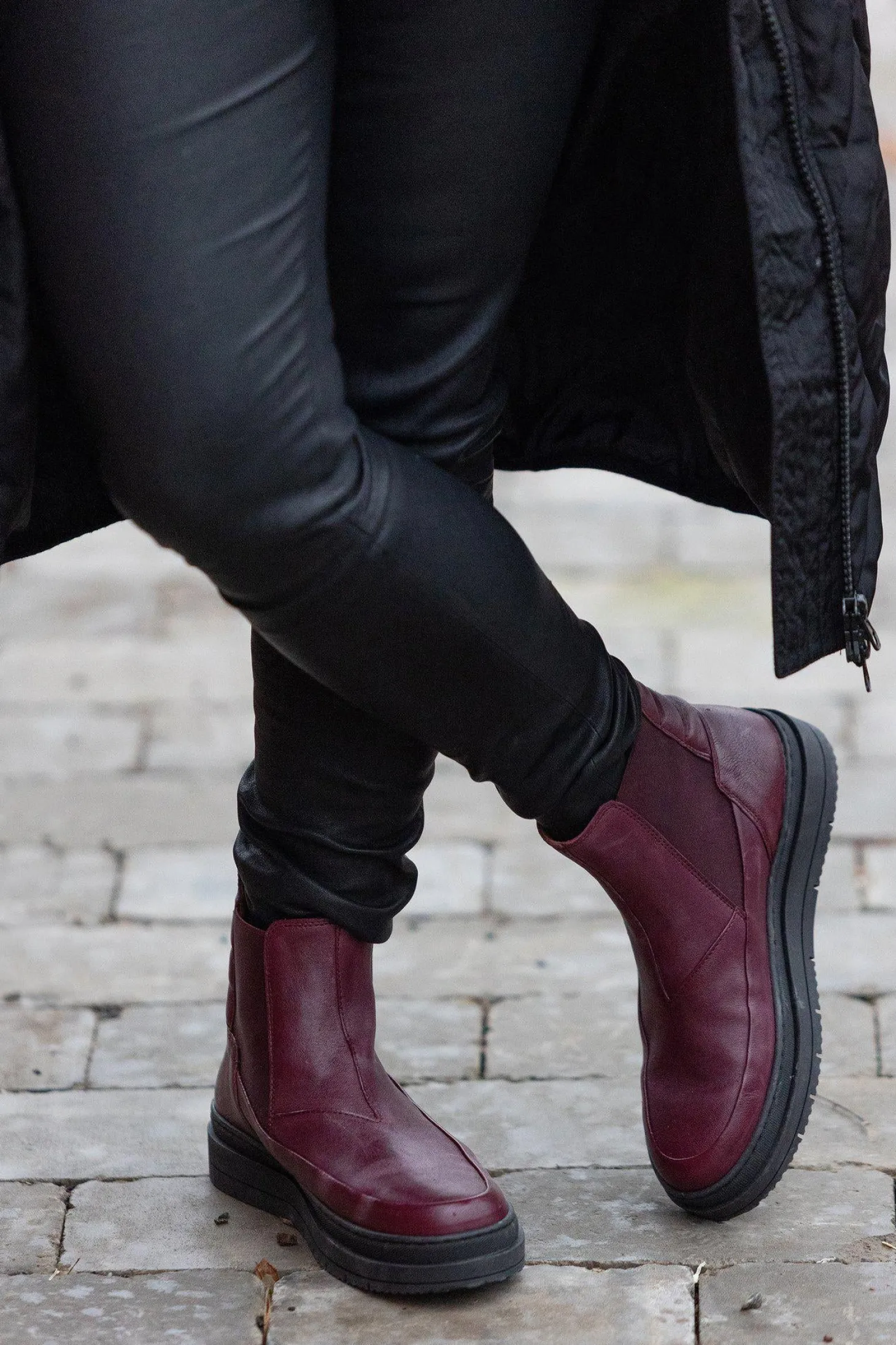 Larina Chelsea boots — Red