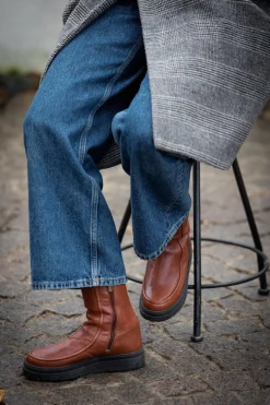 Larina Warm boots — Roasted brown