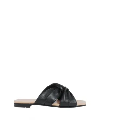 Madeleine Slip-in — Black