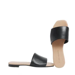 Madeleine Slip-in — Black