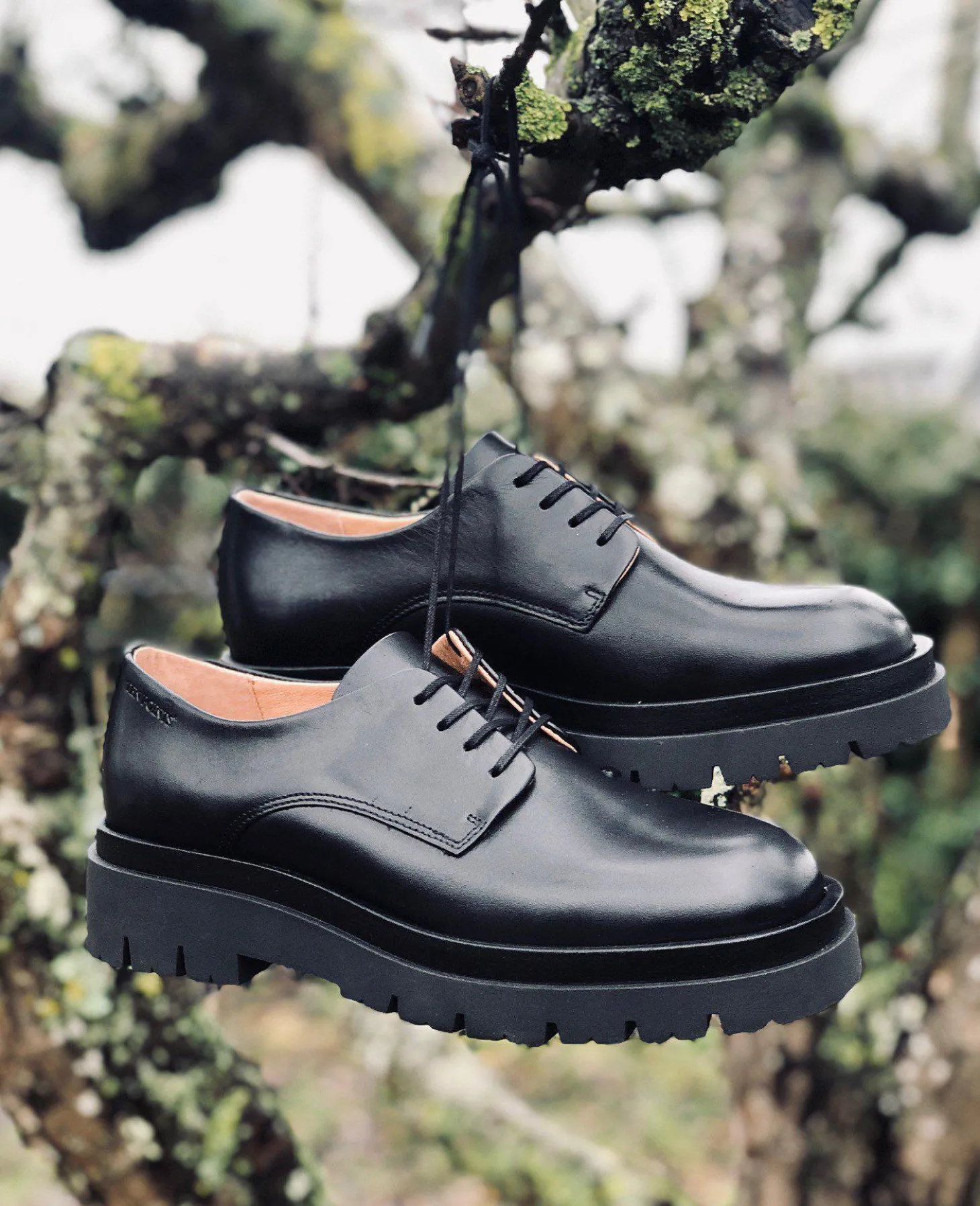 Margaret Laced shoes — Black