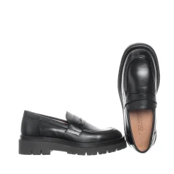 Margaret Loafers — Black