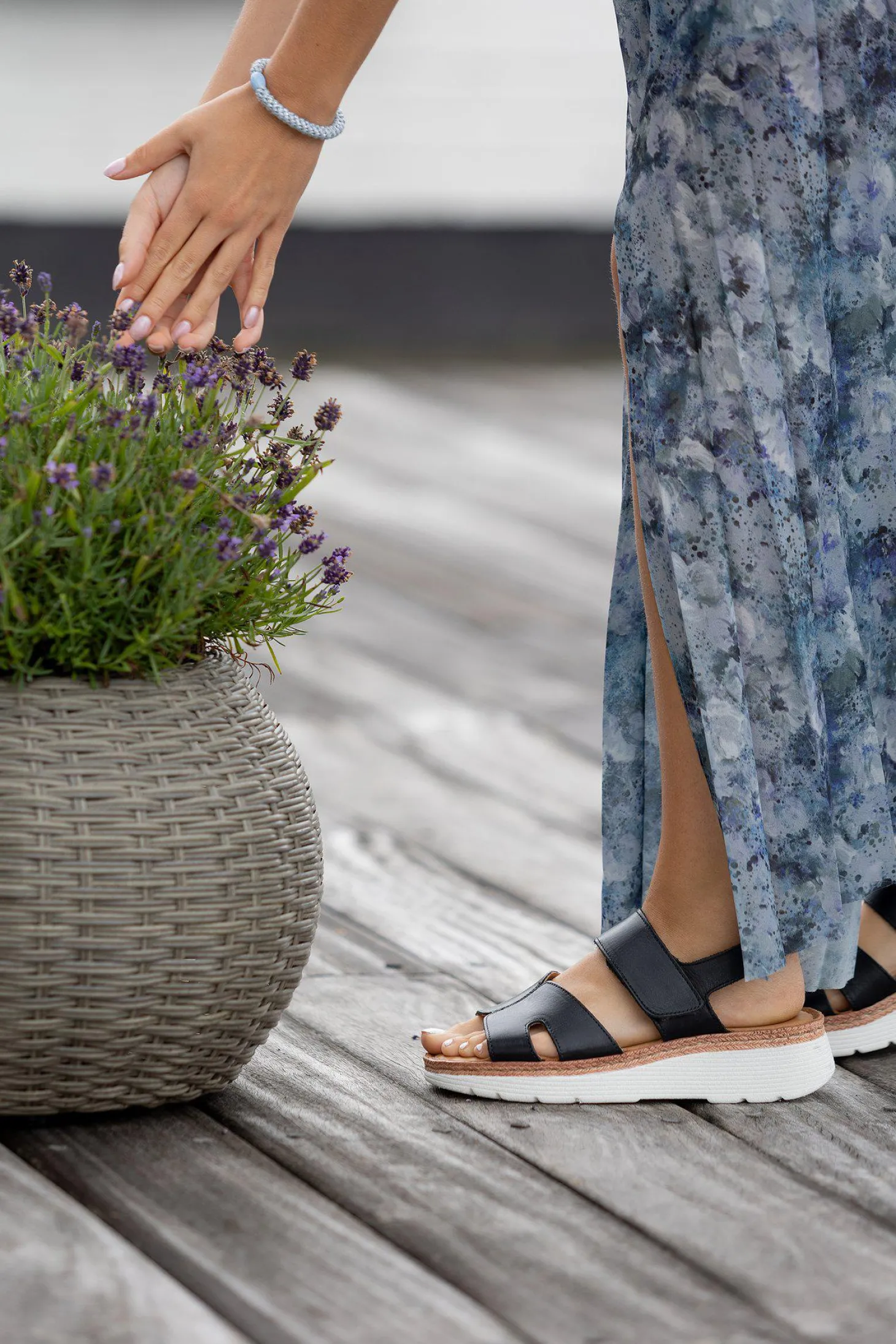 Maya 2 Sandals — Black
