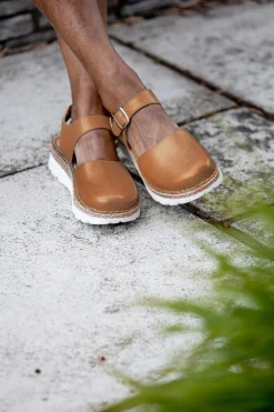 Maya Sandals — Cognac