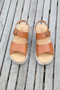 Maya Sandals — Cognac