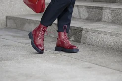 Mimmi Laced boots — Red