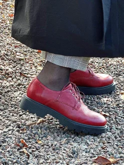 Mimmi Laced shoes — Red