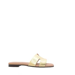 New Madeleine Slip-in — Gold