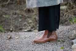 Pandora Chelsea boots — Cognac