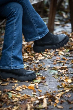 Pandora Chunky Chelsea boots — Black