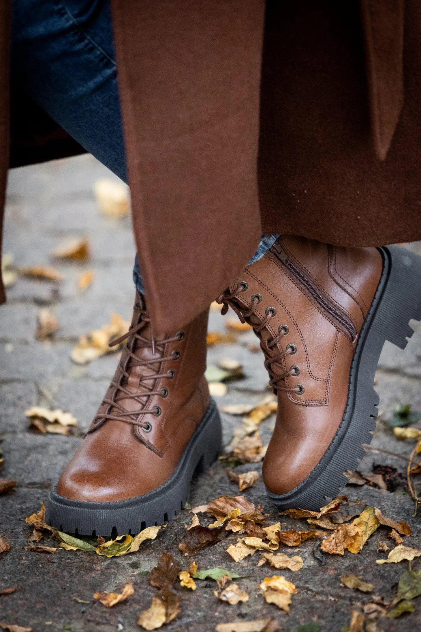 Pandora Chunky Laced boots — Brown
