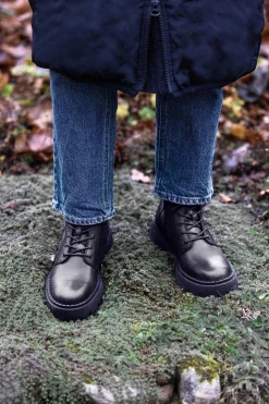 Pandora Chunky Laced boots — Black