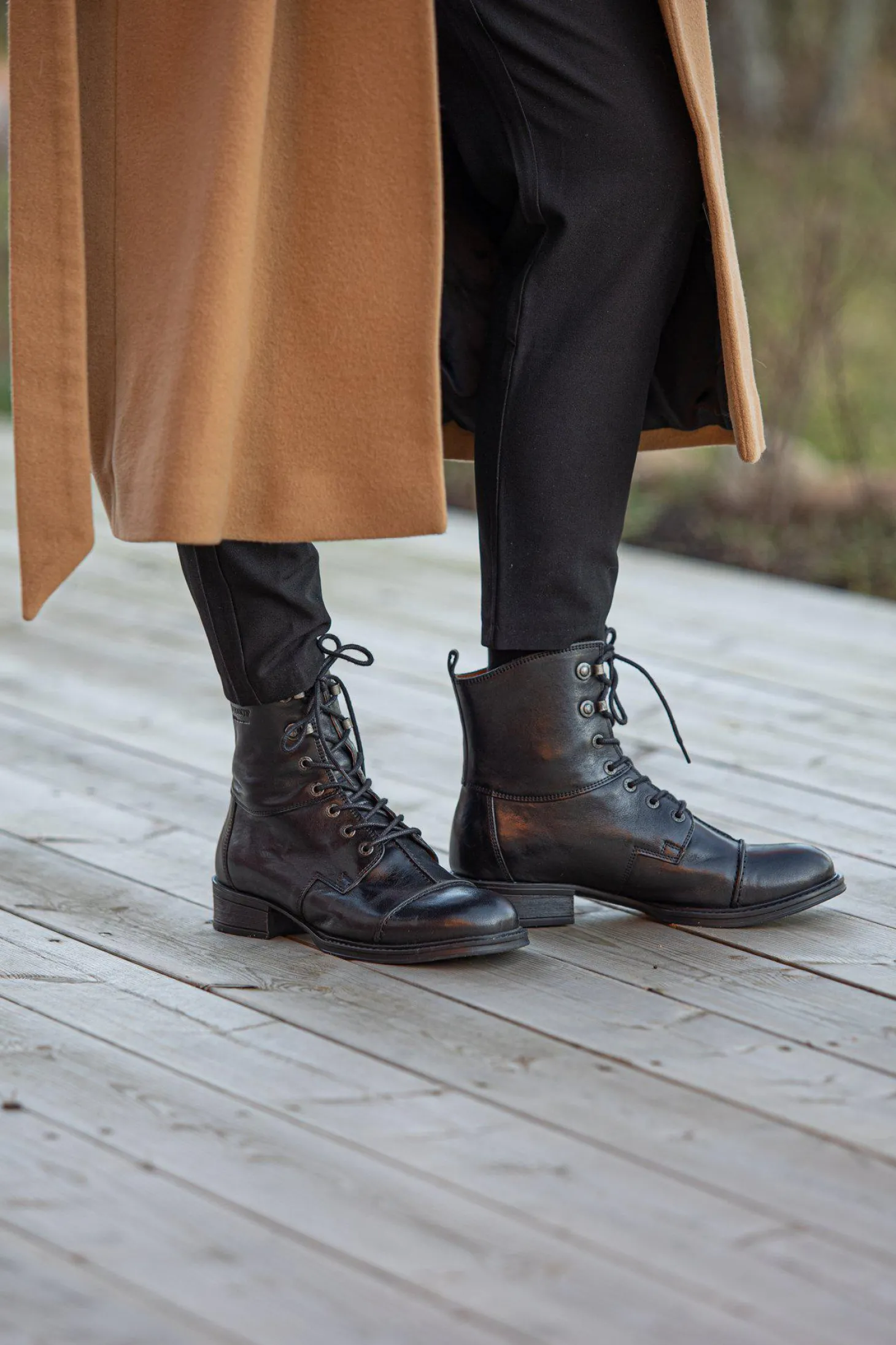 Pandora Laced boots — Black