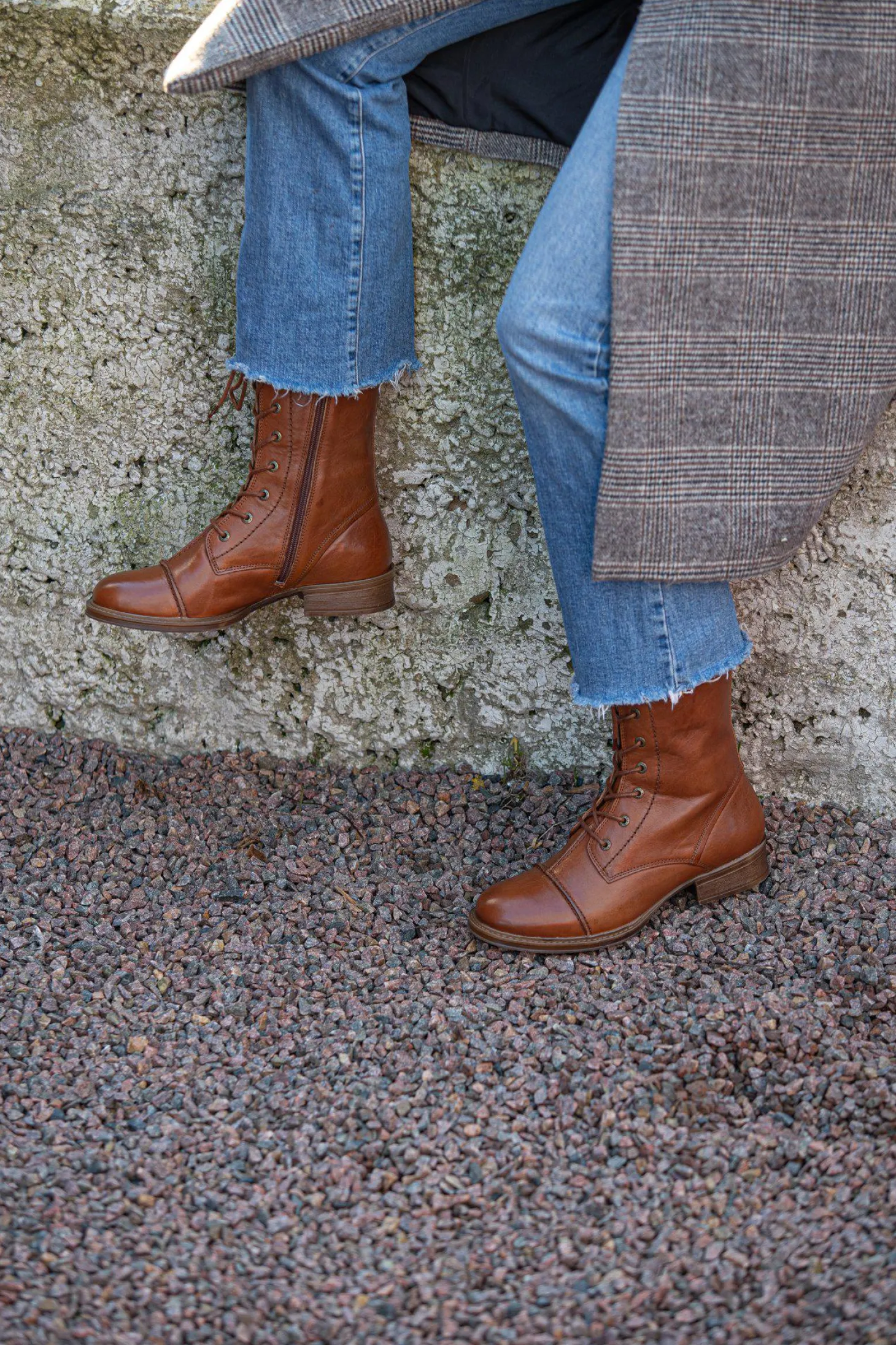Pandora Laced boots — Cognac