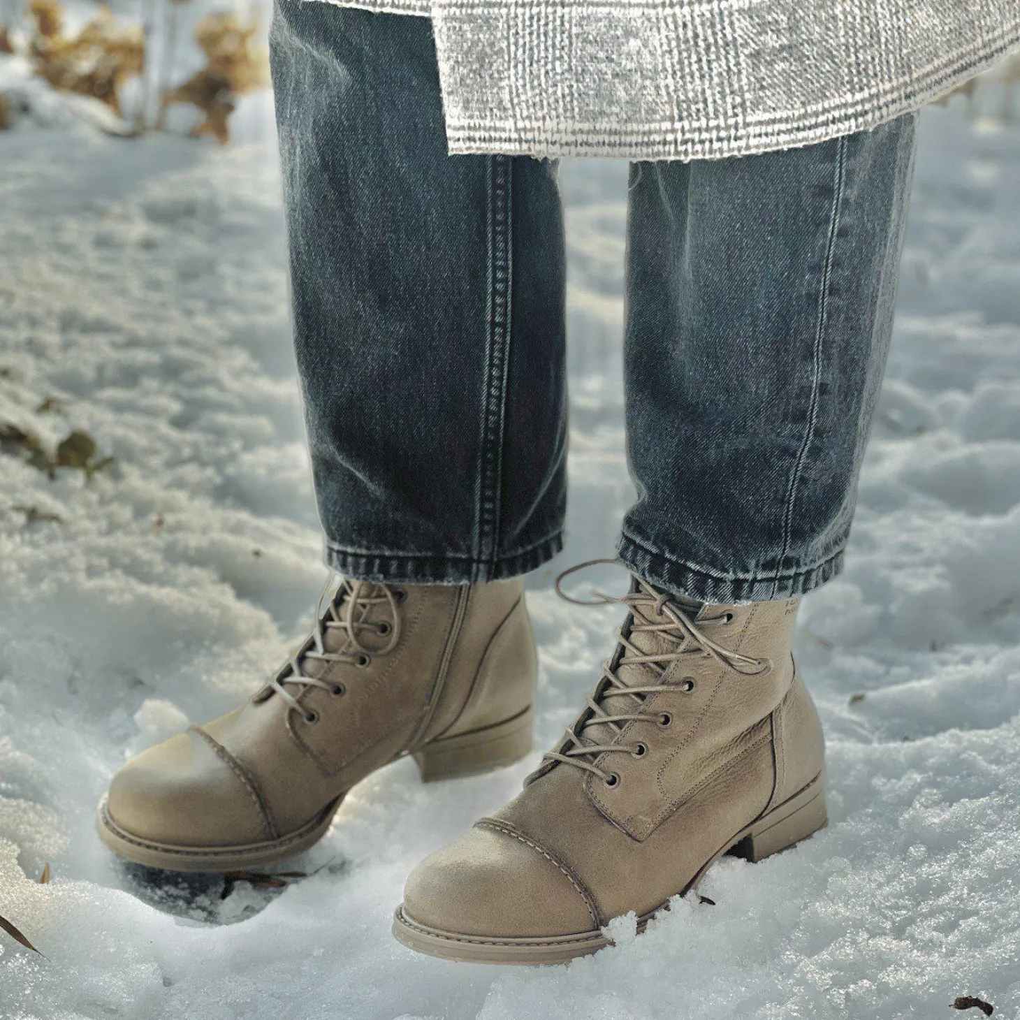 Pandora Laced boots — Taupe
