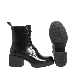 Selma Laced boots — Black