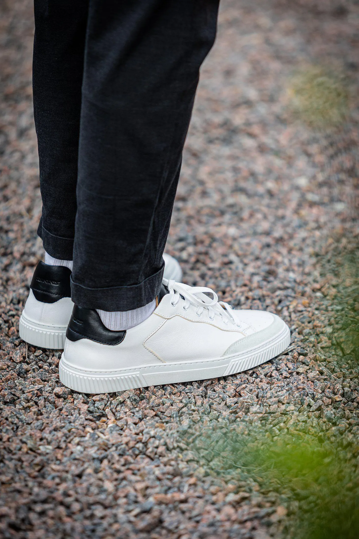 Toni Sneakers — White/Black